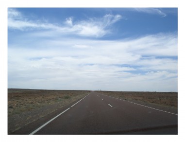 strasse in einsamer Lanndschaft